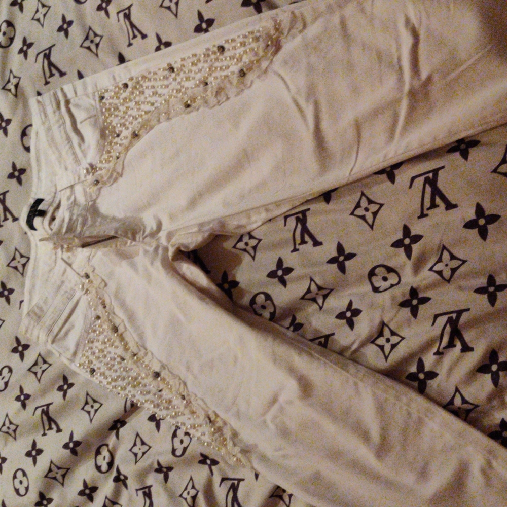 White cotton pants